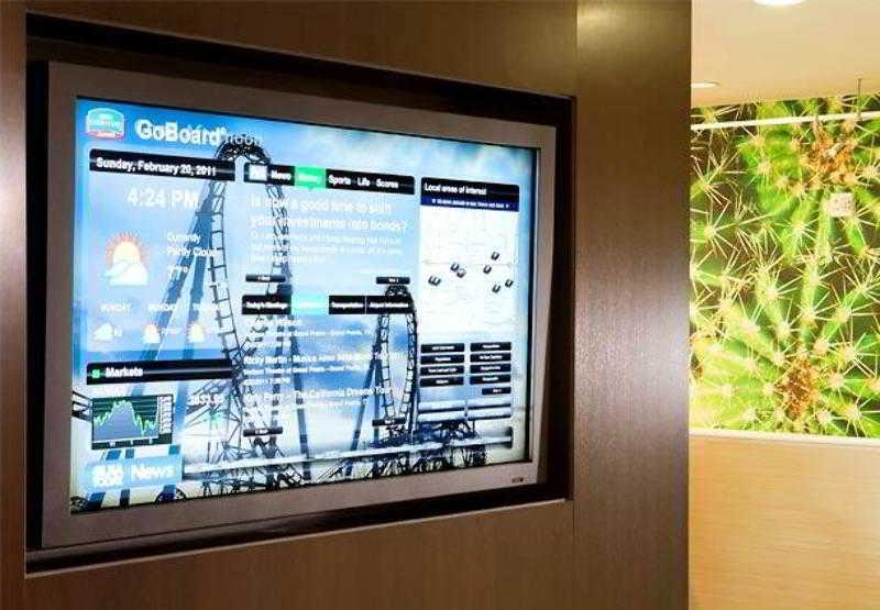 Courtyard By Marriott Dallas Arlington Entertainment District מראה חיצוני תמונה