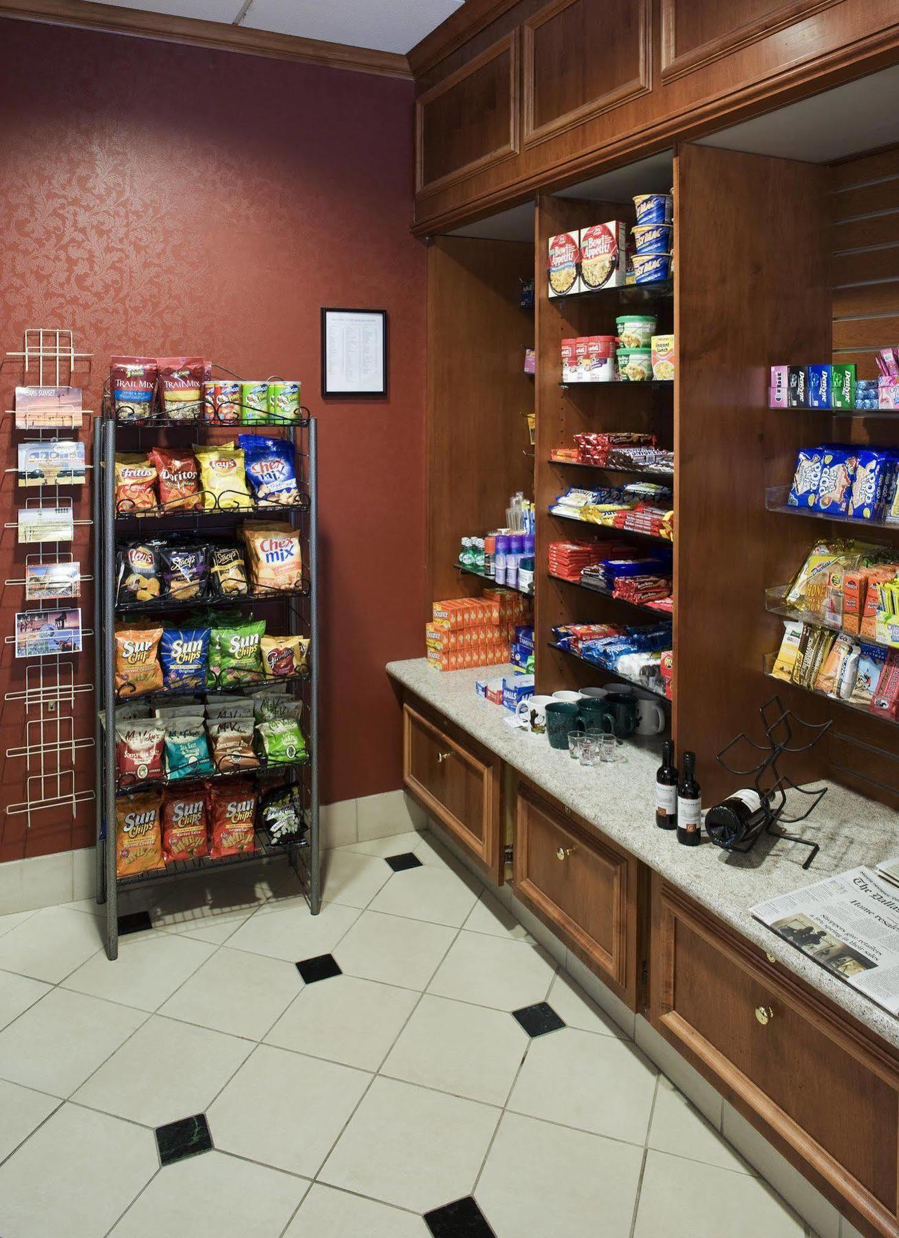 Courtyard By Marriott Dallas Arlington Entertainment District מראה חיצוני תמונה